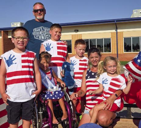 Clockwise from top left: Blaze Malone and Mom Marissa Malone, Chuck and Selena Gideon and family, All American Boy contestants, All American Girl contestants, and Shelbi Cross and daughter Maya Cross.