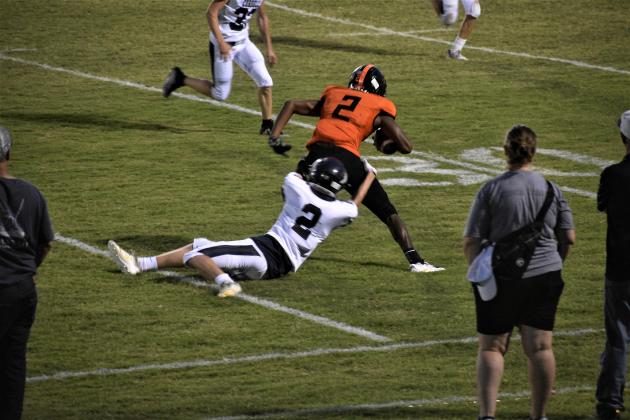 Cordell vs. Merritt. Photo by Charlinda Ogle