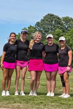 Round one group photo courtesy of Head Coach JJ Williams. L-R Rylee Kelly, Birdie Brown, Kilie Rasmussen, Mylee Brunker, and MacKinlee Brunker