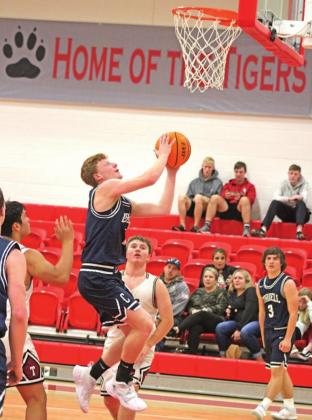 Cordell drops close contest