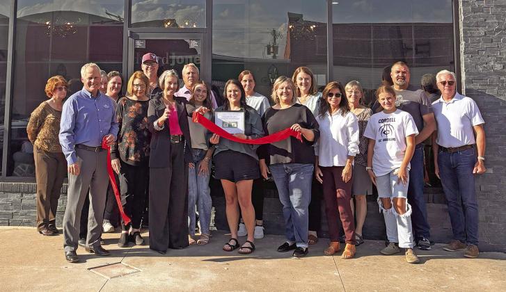 Ribbon cutting held for new Edward Jones office