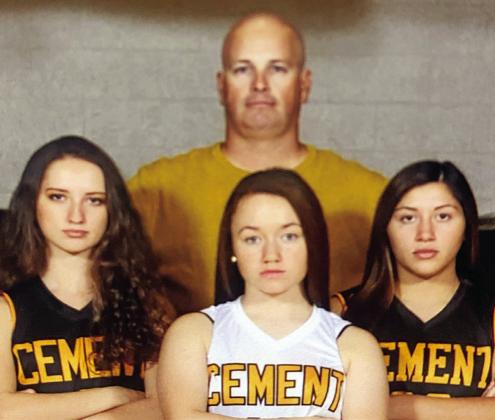 Preseason Cement Lady Bulldogs Captains Photo 2021. Coach Williams and players L-R Ally McDaniel, Bree Nix, and Serena Vargas