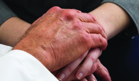 Alzheimer’s support group available through Cordell Memorial Hospital and Senior Life Solutions