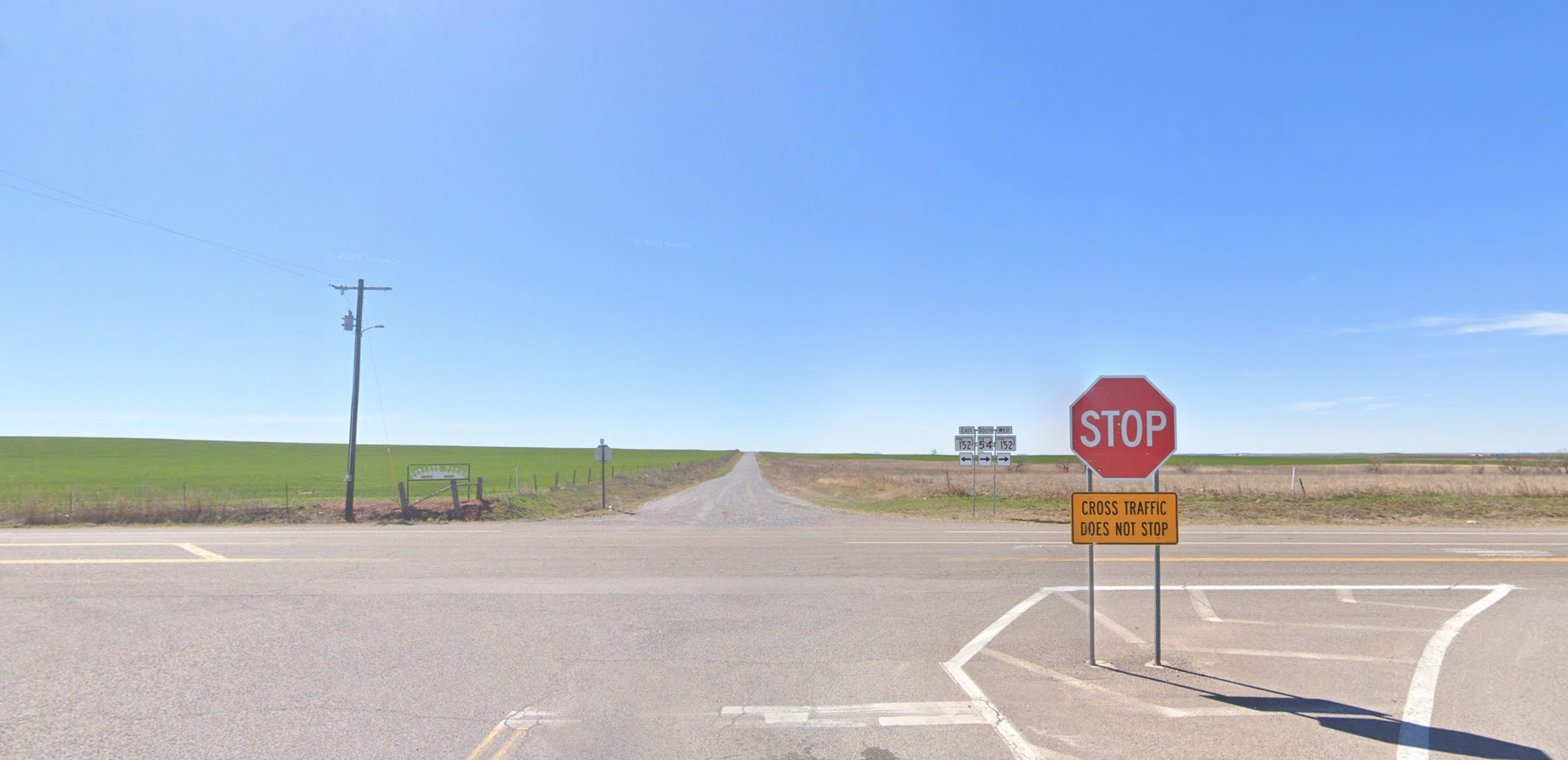 The intersection of highways OK-152 and OK-54N.
