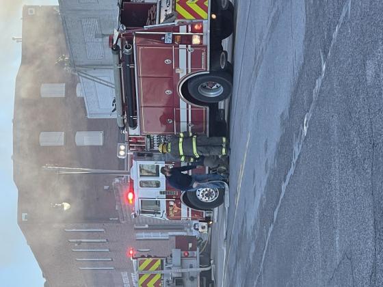 Local structure fire damages business