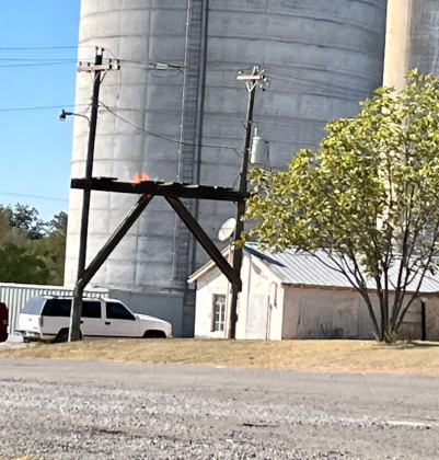 Fire near Wheeler Brothers in Cordell