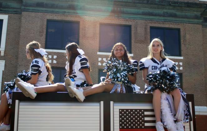 Cordell High School Cheerleaders