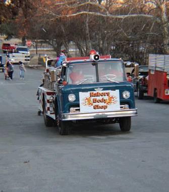 Cordell Chamber Celebrates Christmas In The Park