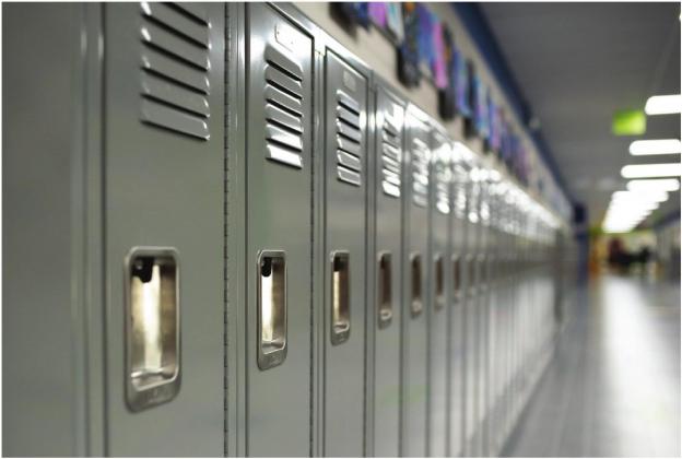 A view down an empty hallway in a Tulsa school. Whitney Bryen | Oklahoma Watch
