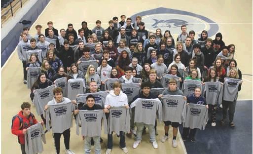 The Cordell All-Sports Booster Club gave shirts to Cordell’s student-athletes Dec. 16. Bob Henline | The Cordell Beacon