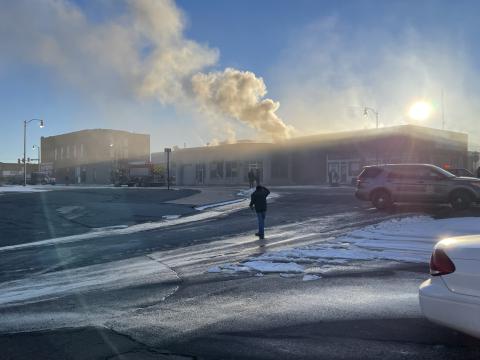 Local structure fire damages business