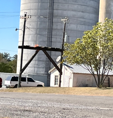 Fire near Wheeler Brothers in Cordell