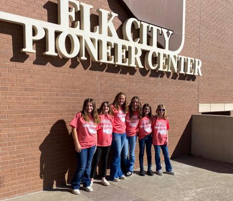 Left to Right: Jadelynn Hensley, Rylee Brock, Natalie Hewitt, Brynlie Gray, Brylie Reeves, and McKinley Moore