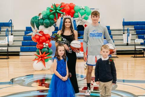 Emalia Lind, Savvye Fuller, Ella Daniel, Axton Floyd