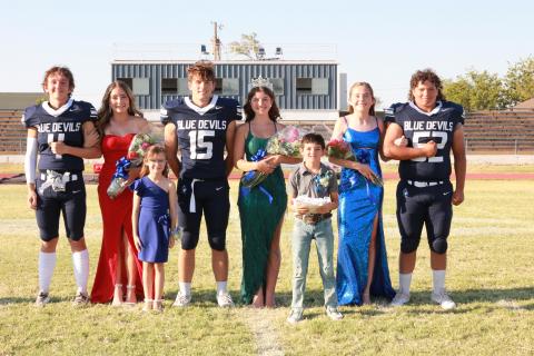 Grayson Selman, center, was crowned 2024 Cordell Football Homecoming Queen before Friday night’s game against Konawa. She was escorted by Dayton Bartlett. From left: Juniors Eathan Fenning and Jacie McCown, Flower Girl Raylee Taylor, Seniors Dayton Bartlett and Grayson Selman, Crown Bearer Kyler Miranda, Sophomores Calliy Walker and Axton Zarecki - Photo courtesy of Amanda Johnson