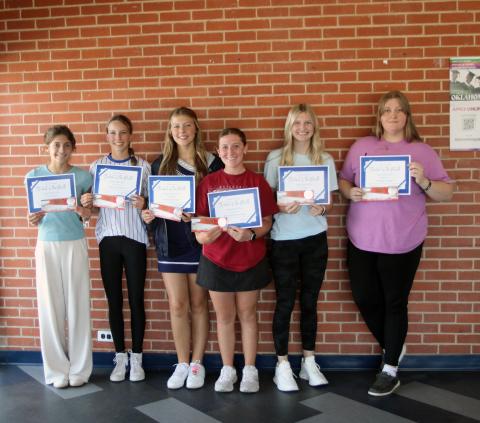 From left to right: Olivia Christian, Rylee Larson, Hannah Jones, Mackinlee Brunker, Jamie Brown, and Ryleigh Long.