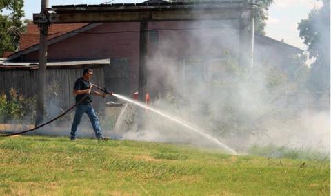 Cordell firefighters quickly extinguished a grass fire just west of the high school football field Friday, Aug. 23, 2019. Bob Henline | The Cordell Beacon