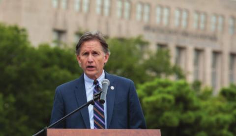 Oklahoma Attorney General Mike Hunter speaks on the State Capitol’s south lawn during a YWCA’s wreath ceremony in October 2018. (Whitney Bryen/Oklahoma Watch)