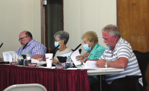 Cordell city council members James Newman, left, Vicky Dunlap, Zetta Penner, and Steve McLaughlin. Bob Henline | The Cordell Beacon